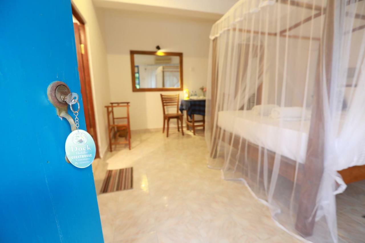 Dock Holiday Guest House Unawatuna Exterior photo